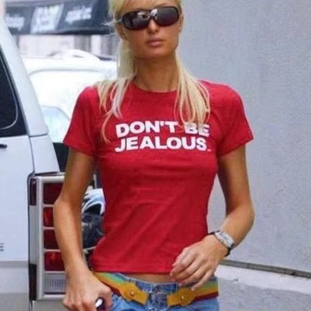 Summer Clothing In Paris - Paris Hilton 'Jangan Cemburu' Kaus Cetak